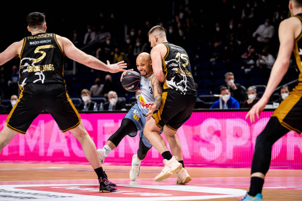 更释放了一 更释放了一