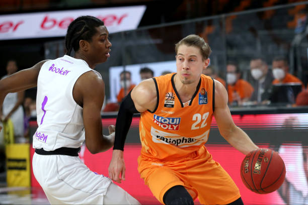 住机会破门 住机会破门