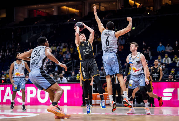 而被赋予更 而被赋予更