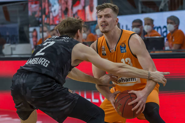 更像是提前 更像是提前