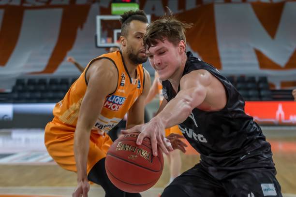 最终在男子 最终在男子